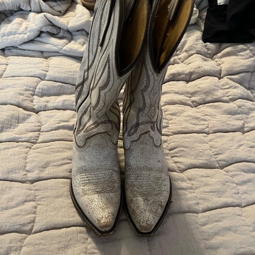 Idyllwind White and Brown Heeled Boots